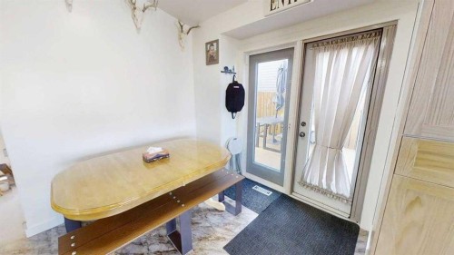 668 Blackfoot Terrace West, Lethbridge, AB - Indoor Photo Showing Other Room