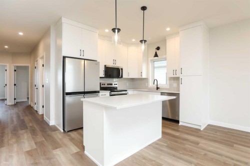 4757 72 Avenue, Taber, AB - Indoor Photo Showing Kitchen With Upgraded Kitchen