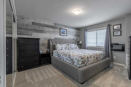 420 Silkstone Crescent West, Lethbridge, AB - Indoor Photo Showing Bedroom