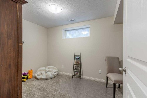 420 Silkstone Crescent West, Lethbridge, AB - Indoor