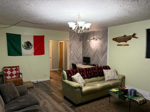 1216 23 Street North, Lethbridge, AB 