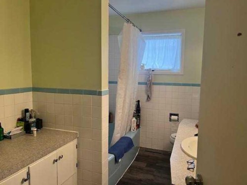 1216 23 Street North, Lethbridge, AB 