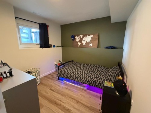 2106 7 Ave, Fort Macleod, AB - Indoor Photo Showing Bedroom