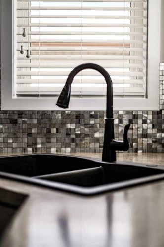 1961 Parkside Way, Coaldale, AB - Indoor Photo Showing Other Room