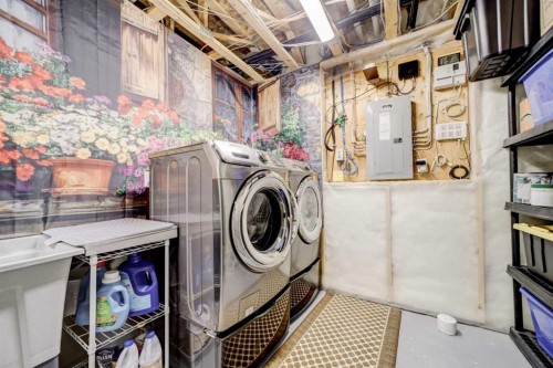 1961 Parkside Way, Coaldale, AB - Indoor Photo Showing Laundry Room