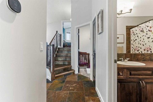 352 Tartan Circle West, Lethbridge, AB - Indoor Photo Showing Other Room