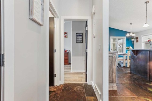 352 Tartan Circle West, Lethbridge, AB - Indoor Photo Showing Other Room