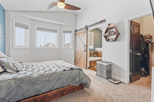 352 Tartan Circle West, Lethbridge, AB - Indoor Photo Showing Bedroom
