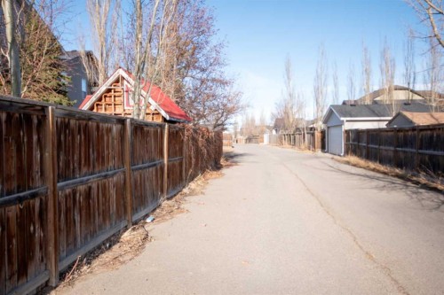 352 Tartan Circle West, Lethbridge, AB - Outdoor