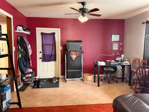 6119 53 Street, Taber, AB - Indoor