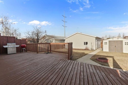 98 Eagle Road North, Lethbridge, AB - Outdoor With Exterior