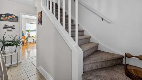 11 Mountain Vista Drive, Hill Spring, AB - Indoor Photo Showing Other Room