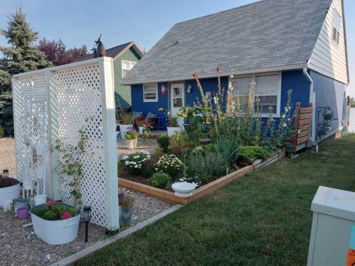 11 Mountain Vista Drive, Hill Spring, AB - Outdoor