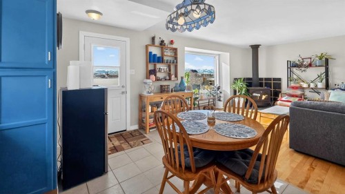 11 Mountain Vista Drive, Hill Spring, AB - Indoor Photo Showing Dining Room