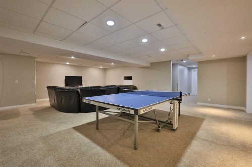 182 S 3 Street E, Magrath, AB - Indoor Photo Showing Other Room