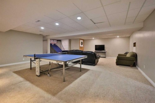 182 S 3 Street E, Magrath, AB - Indoor Photo Showing Other Room