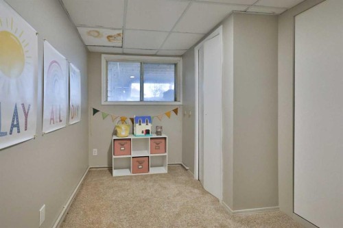 182 S 3 Street E, Magrath, AB - Indoor Photo Showing Other Room