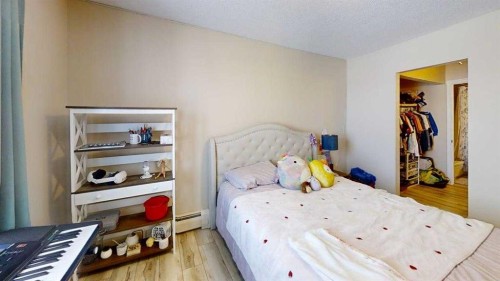 302-4210 20 Avenue South, Lethbridge, AB - Indoor Photo Showing Bedroom