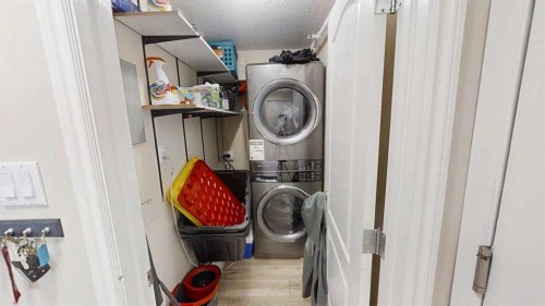 302-4210 20 Avenue South, Lethbridge, AB - Indoor Photo Showing Laundry Room
