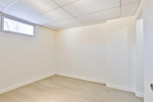 1019 7 Street North, Lethbridge, AB - Indoor Photo Showing Other Room