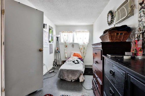 1019 7 Street North, Lethbridge, AB - Indoor