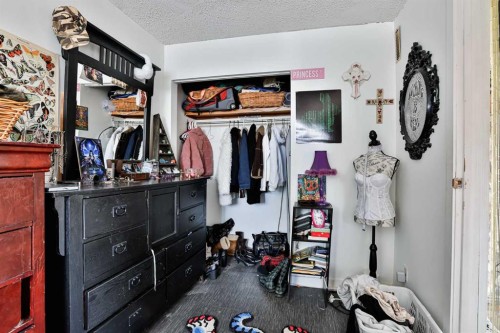 1019 7 Street North, Lethbridge, AB - Indoor