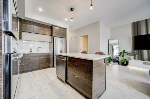 2-458 Highlands Boulevard West, Lethbridge, AB - Indoor Photo Showing Kitchen