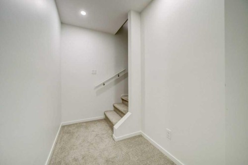 2-458 Highlands Boulevard West, Lethbridge, AB - Indoor Photo Showing Other Room