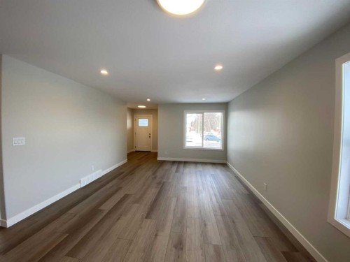 4229 57 Street, Taber, AB - Indoor Photo Showing Other Room