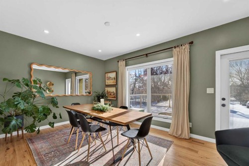 39 Wildwood Crescent West, Lethbridge, AB - Indoor Photo Showing Dining Room