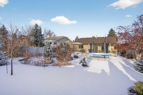 39 Wildwood Crescent West, Lethbridge, AB - Outdoor