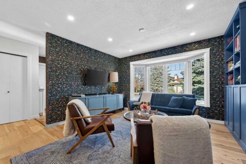 39 Wildwood Crescent West, Lethbridge, AB - Indoor Photo Showing Other Room