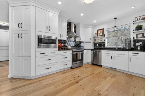 39 Wildwood Crescent West, Lethbridge, AB - Indoor Photo Showing Kitchen With Stainless Steel Kitchen With Upgraded Kitchen