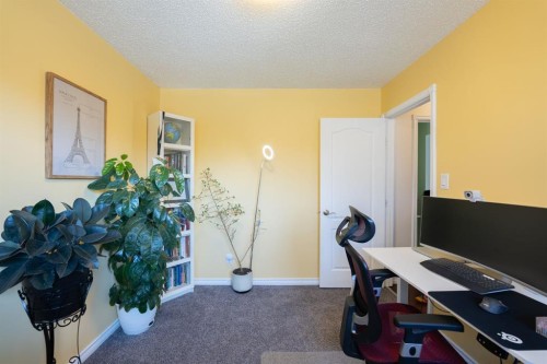 167 Chippewa Crescent West, Lethbridge, AB - Indoor Photo Showing Office