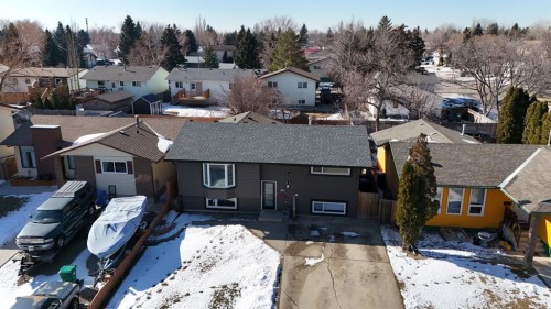 167 Chippewa Crescent West, Lethbridge, AB - Outdoor