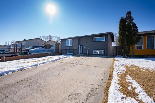 167 Chippewa Crescent West, Lethbridge, AB - Outdoor