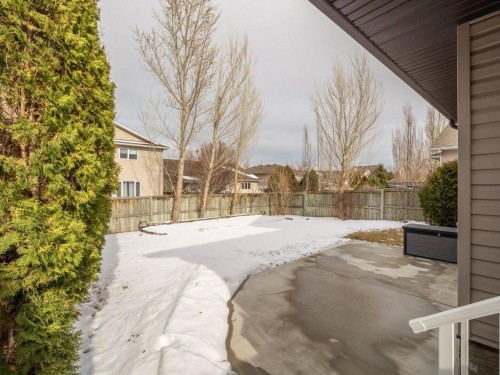 61 Rivercrest Court West, Lethbridge, AB - Outdoor