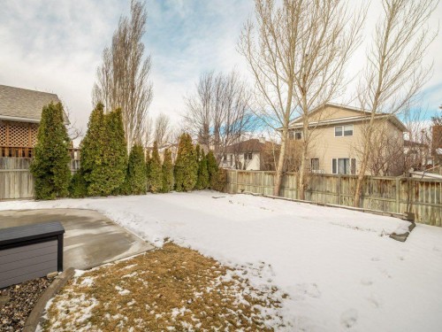 61 Rivercrest Court West, Lethbridge, AB - Outdoor