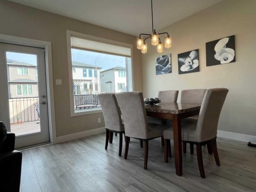 642 Moonlight Lane West, Lethbridge, AB - Indoor Photo Showing Dining Room