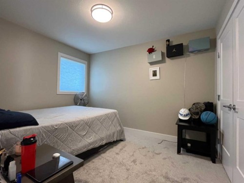 642 Moonlight Lane West, Lethbridge, AB - Indoor Photo Showing Bedroom