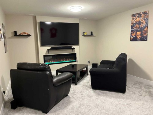 642 Moonlight Lane West, Lethbridge, AB - Indoor