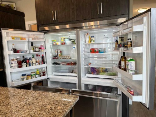 642 Moonlight Lane West, Lethbridge, AB - Indoor Photo Showing Other Room