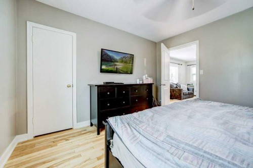 1112 17 Street South, Lethbridge, AB - Indoor Photo Showing Bedroom