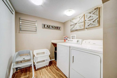 1112 17 Street South, Lethbridge, AB - Indoor Photo Showing Laundry Room