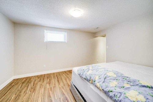 1112 17 Street South, Lethbridge, AB - Indoor Photo Showing Bedroom
