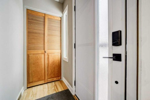 1112 17 Street South, Lethbridge, AB - Indoor Photo Showing Other Room