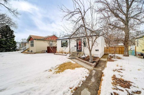 1112 17 Street South, Lethbridge, AB - Outdoor