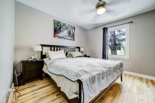 1112 17 Street South, Lethbridge, AB - Indoor Photo Showing Bedroom