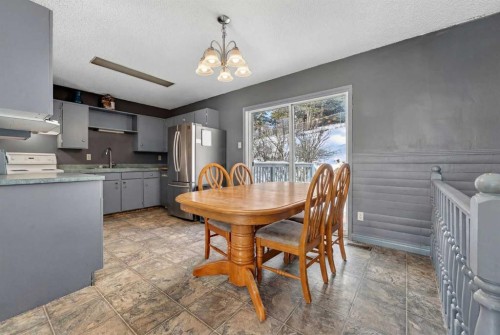 7705 24 Avenue, Coleman, AB - Indoor