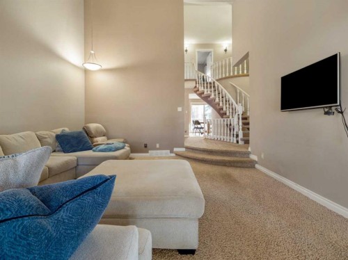 51 Tudor Boulevard South, Lethbridge, AB - Indoor